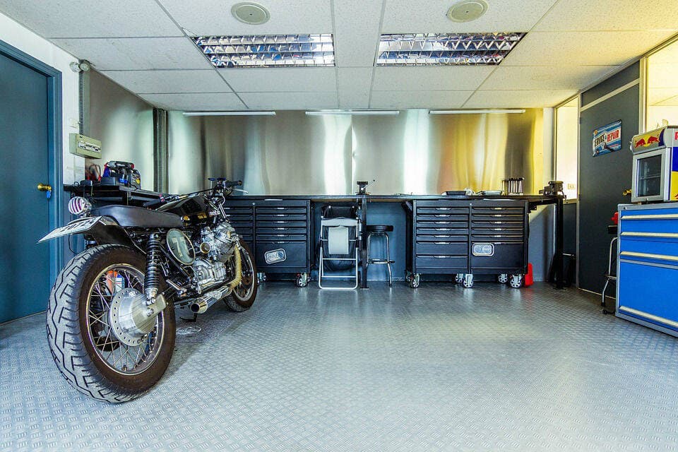 Garage · 580 m² · Fonds de commerce — photo 2