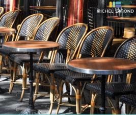 Bar brasserie affaire d angle centre grande ville terrasse 75 places 50 en salle bail neuf ferme dimanche ca ht 365 keur e · Fonds de commerce — photo 1