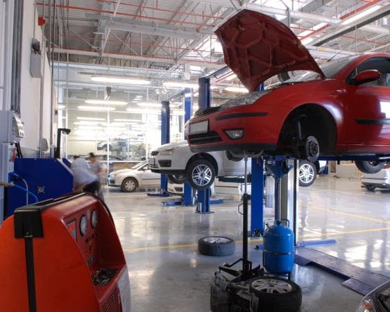 Normandie superbe garage automobile excellente rentabilite ca 1 500 000eur ebe 250 000eur · 3400 m² · Fonds de commerce — photo 1