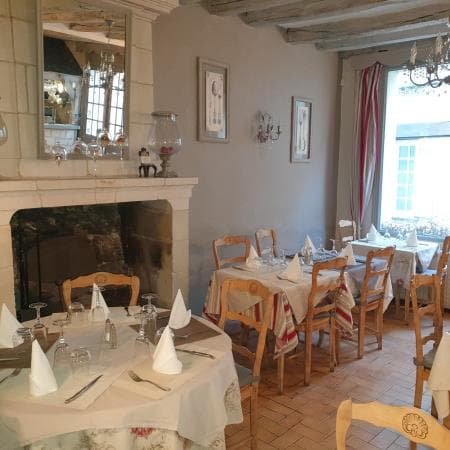 Local commercial — TOURS — photo 1