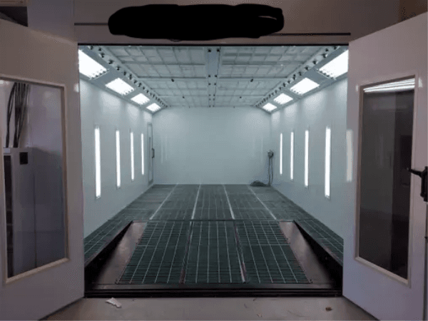 Local commercial 550 m² — Bouches-du-Rhône — photo 1