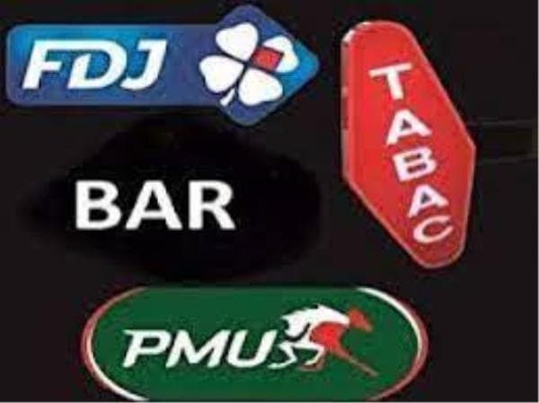 Local commercial 60 m² — Charente — photo 1