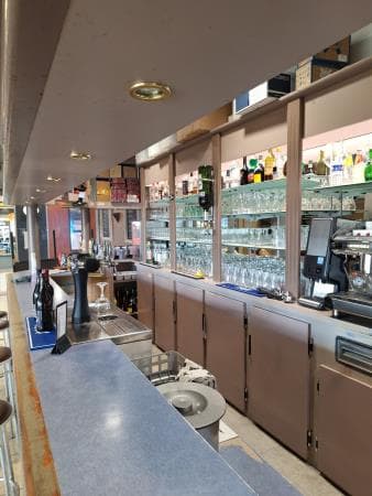 Local commercial — TOURS — photo 1