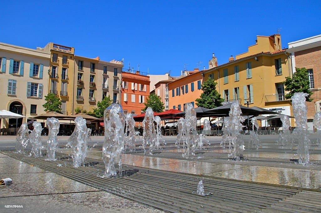 Local commercial 170 m² — PERPIGNAN — photo 1