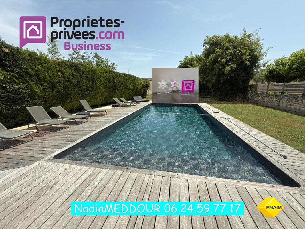 Local commercial 700 m² — BORDEAUX — photo 1