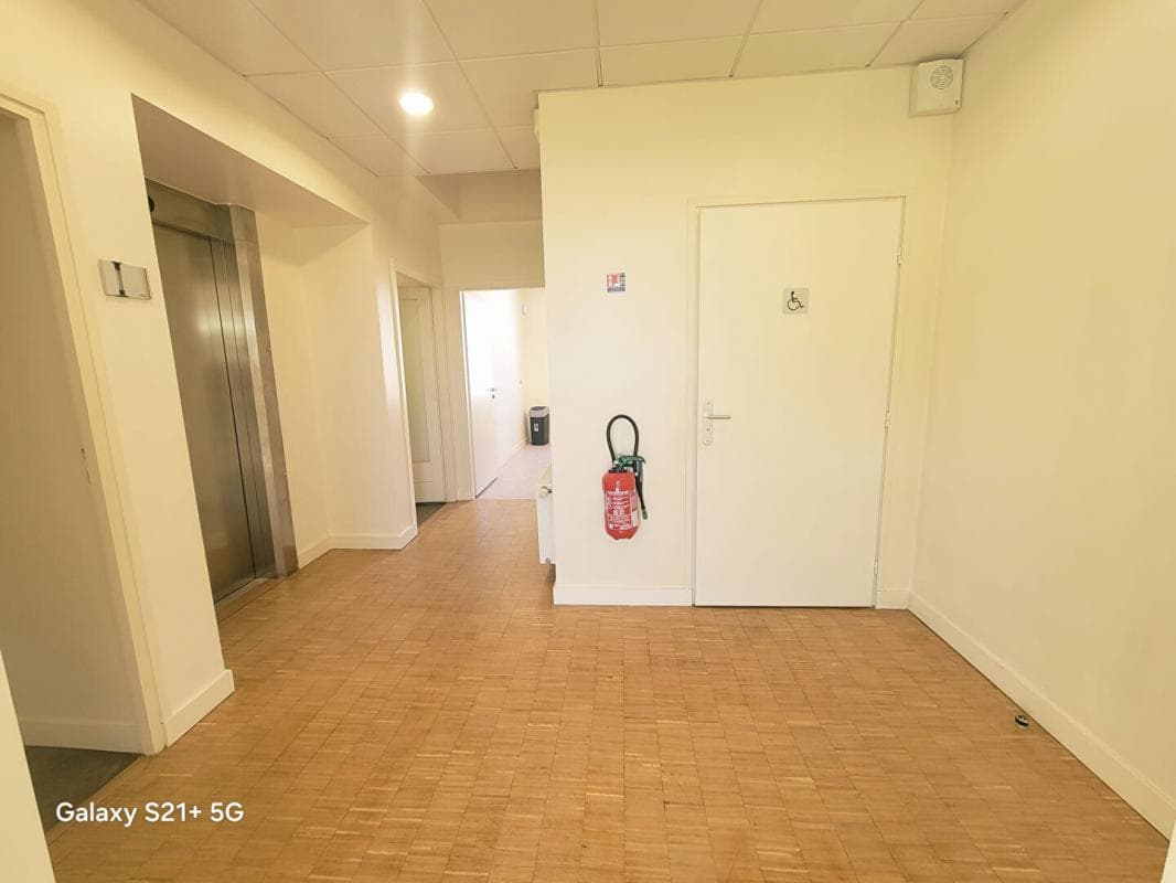 Local commercial · 25 m² · Cession de bail — photo 3