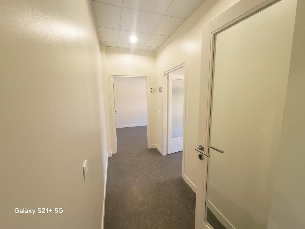 Local commercial · 25 m² · Cession de bail — photo 2