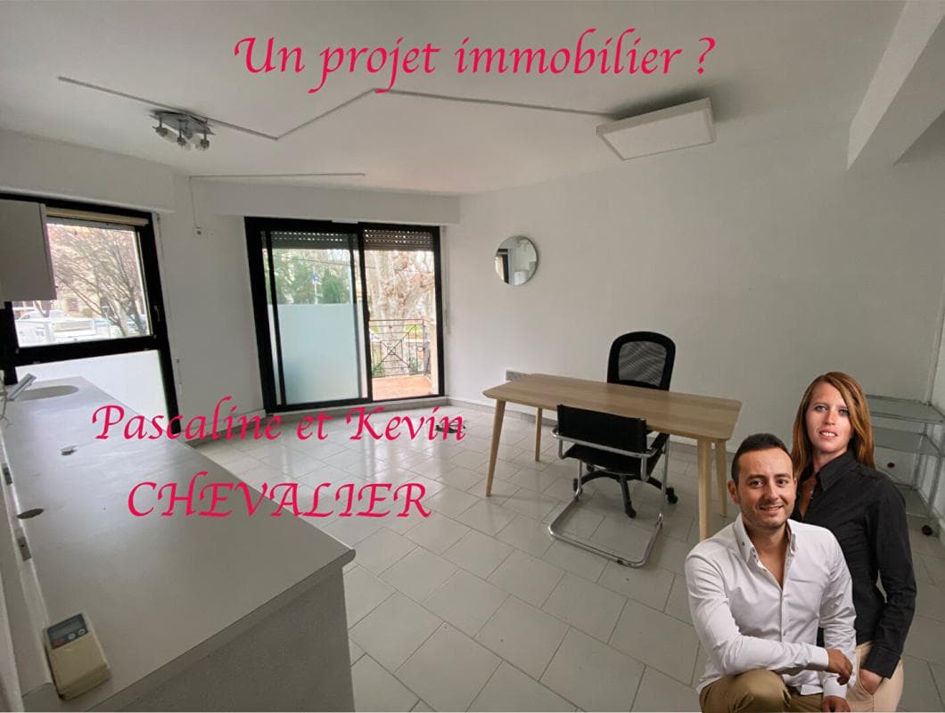 Local commercial 60 m² — SALON-DE-PROVENCE — photo 1