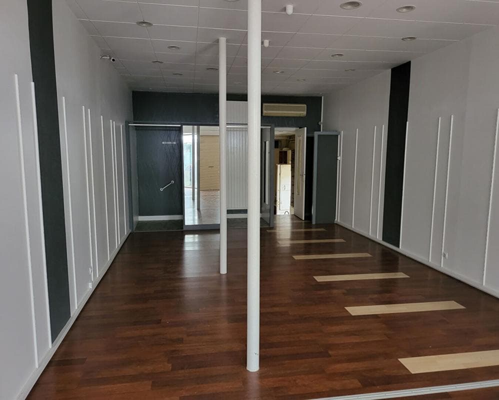 Local commercial · 68 m² · Cession de bail — photo 3