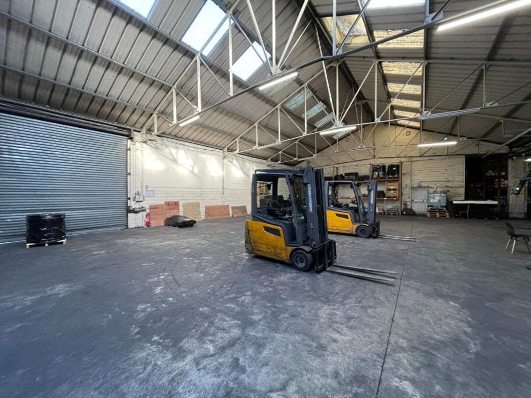 Local commercial 5400 m² — VERBERIE — photo 1