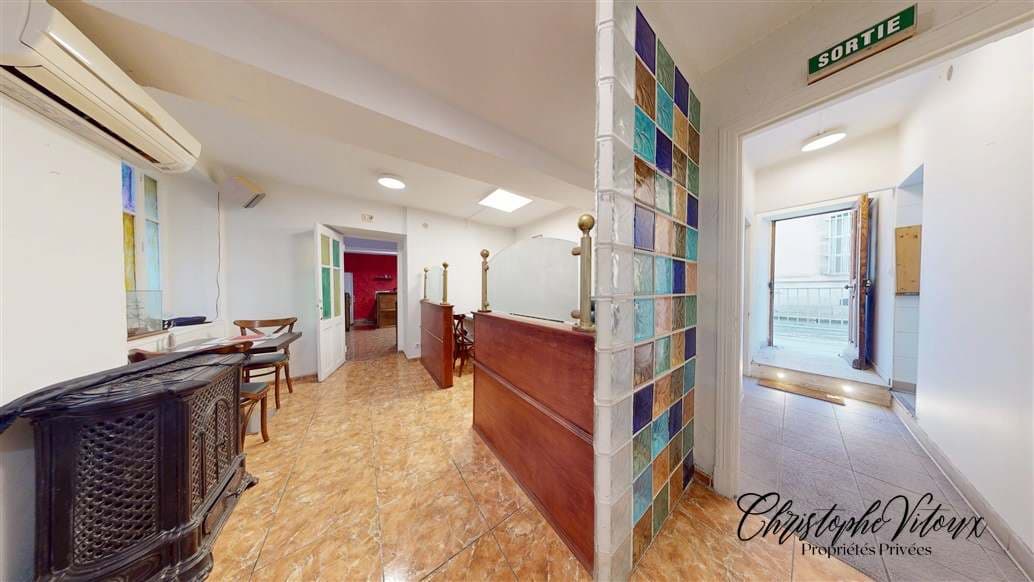 Local commercial · 90 m² · Fonds de commerce — photo 3