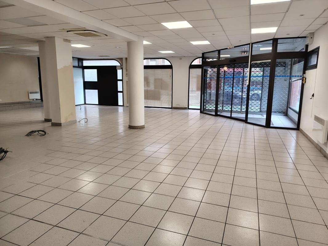 Local commercial · 195 m² · Cession de bail — photo 2