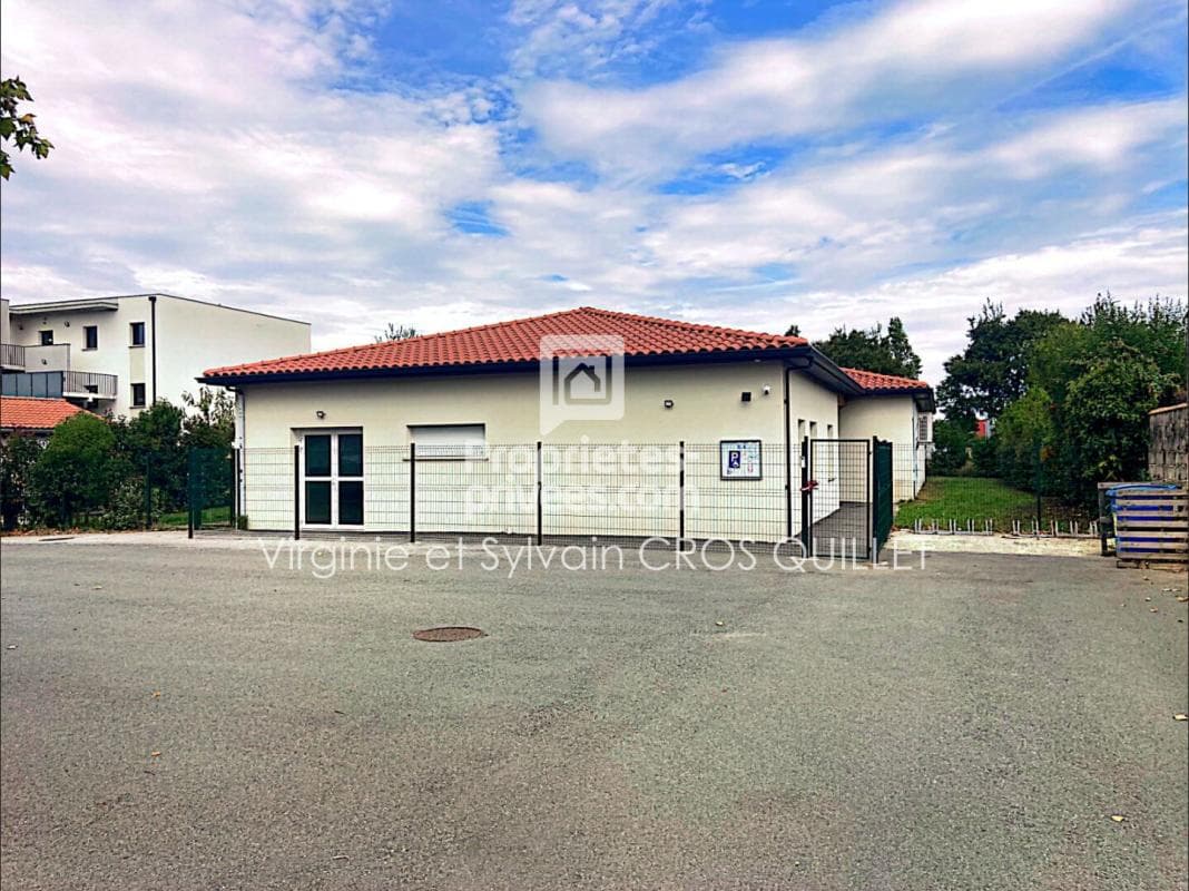 Local commercial · 330 m² · Fonds de commerce — photo 3