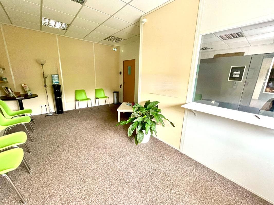 Local commercial · 200 m² · Cession de bail — photo 2