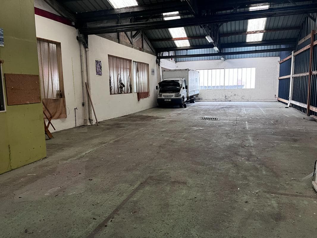 Local commercial · 225 m² · Fonds de commerce — photo 3