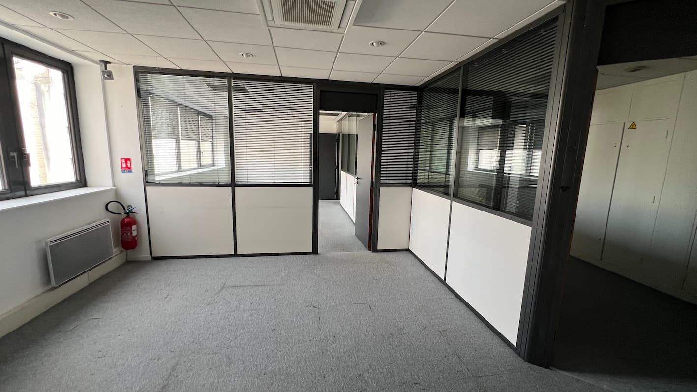 Local commercial · 169 m² · Cession de bail — photo 2