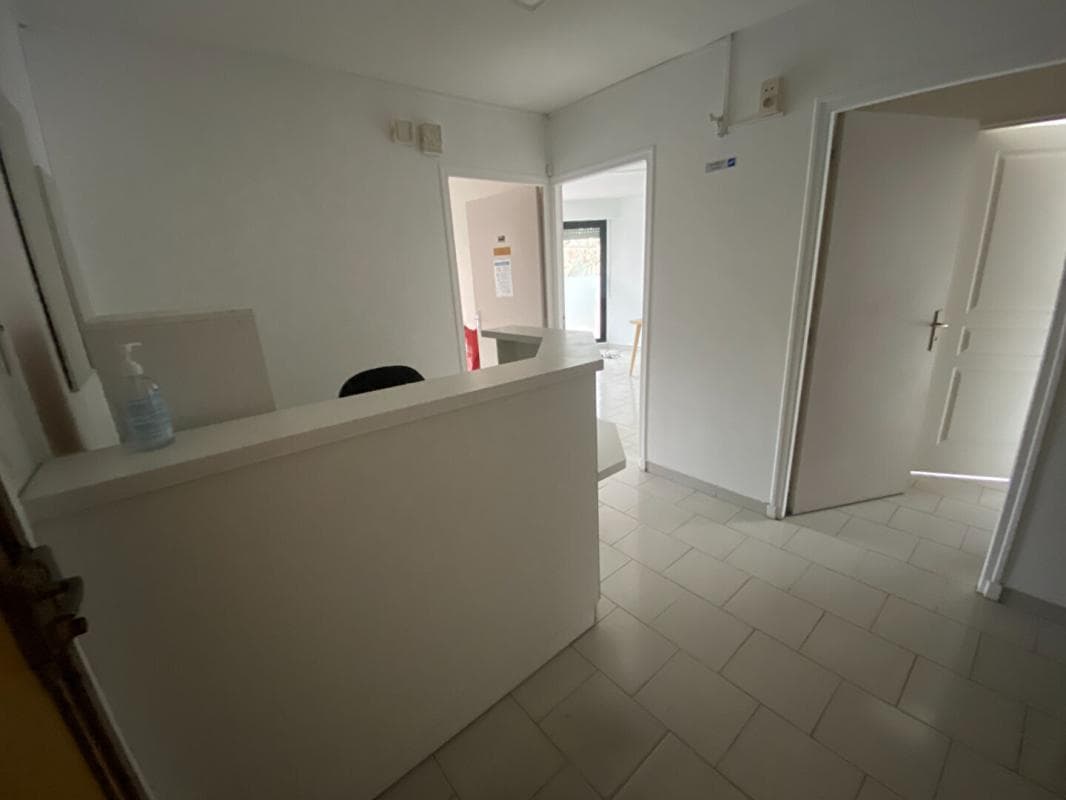 Local commercial · Cession de bail — photo 2
