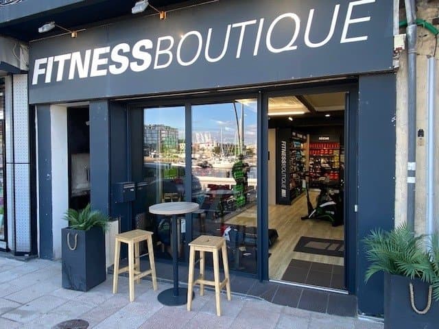 Local commercial 74 m² — CHERBOURG EN COTENTIN — photo 1