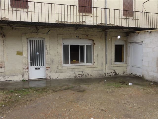 Local commercial 66 m² — MONTCEAU LES MINES — photo 1