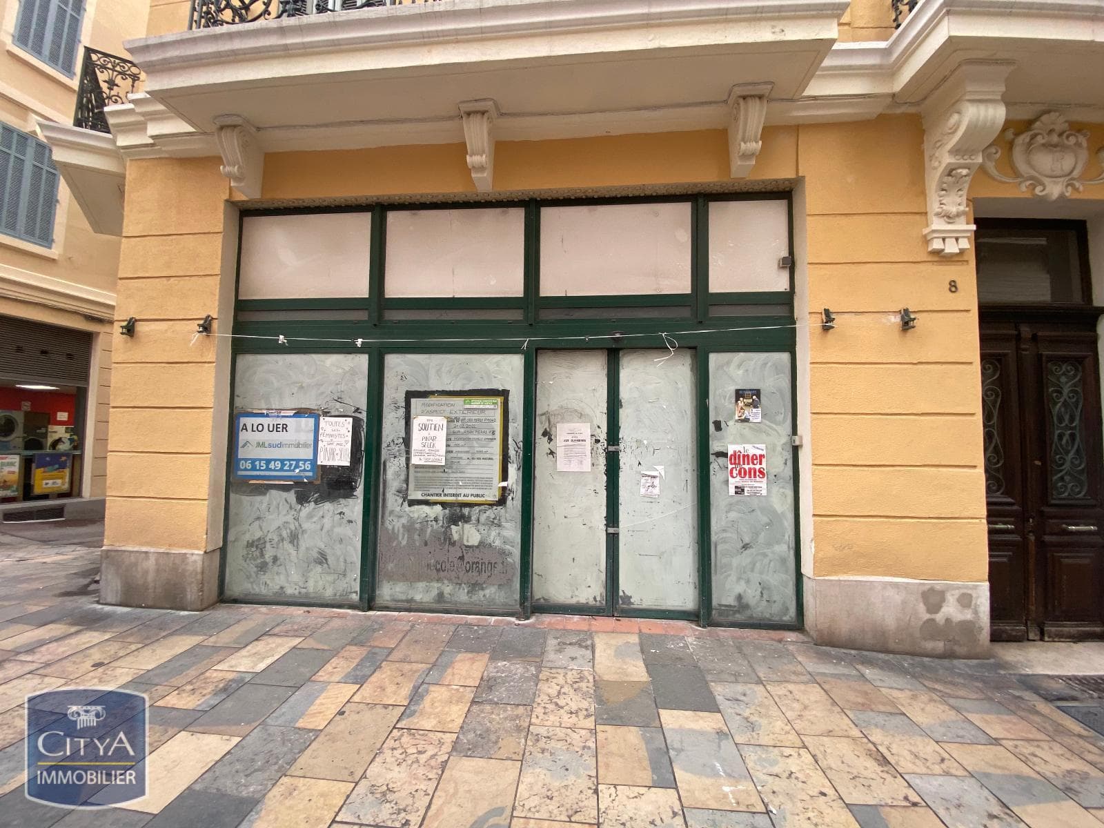 Local commercial · 86 m² · Location — photo 1