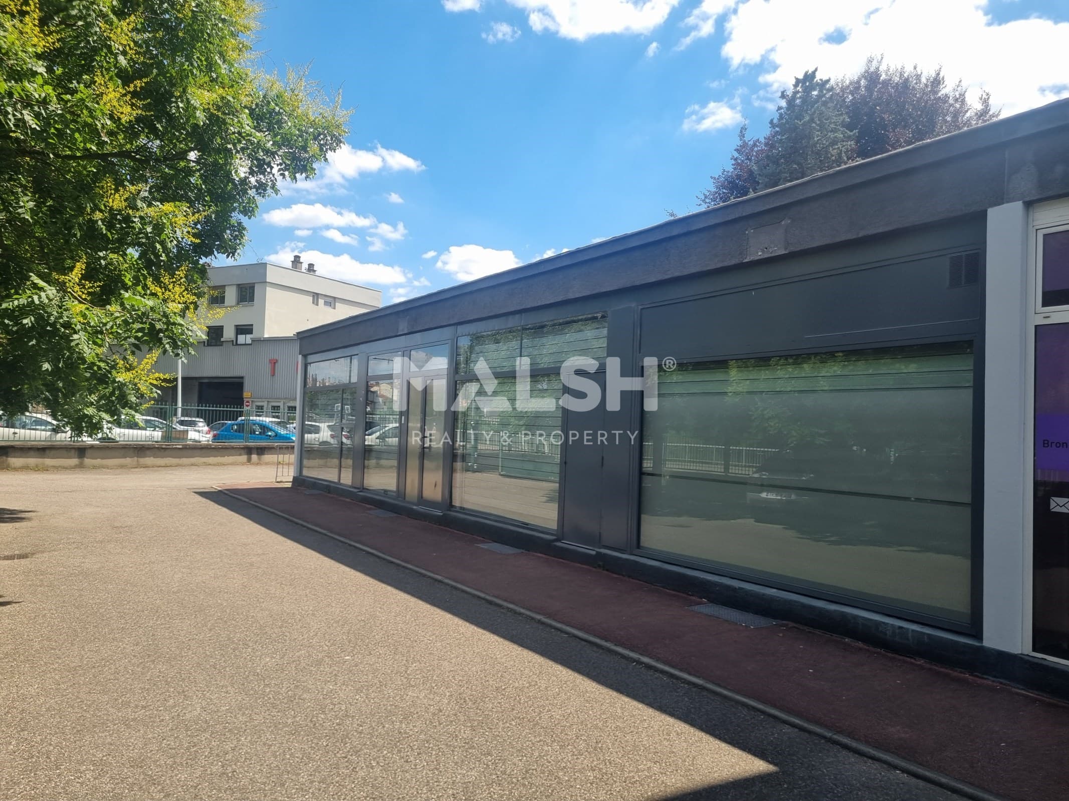 Local commercial 255 m² — RHONE — photo 1