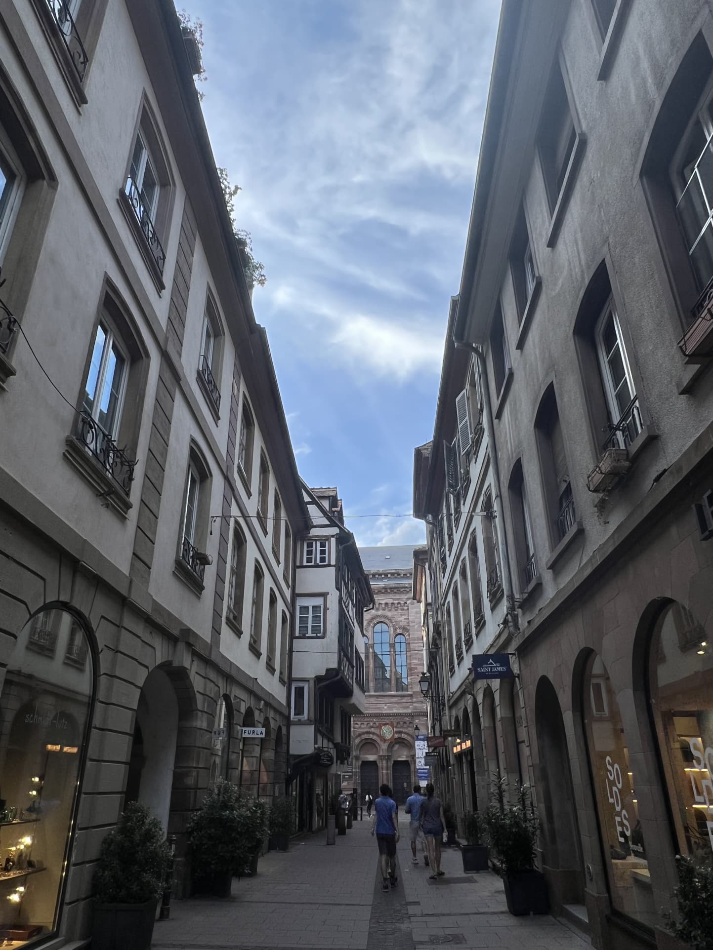 Local commercial 102 m² — STRASBOURG — photo 1