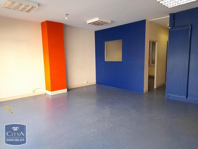 Local commercial 75 m² — CHINON — photo 1