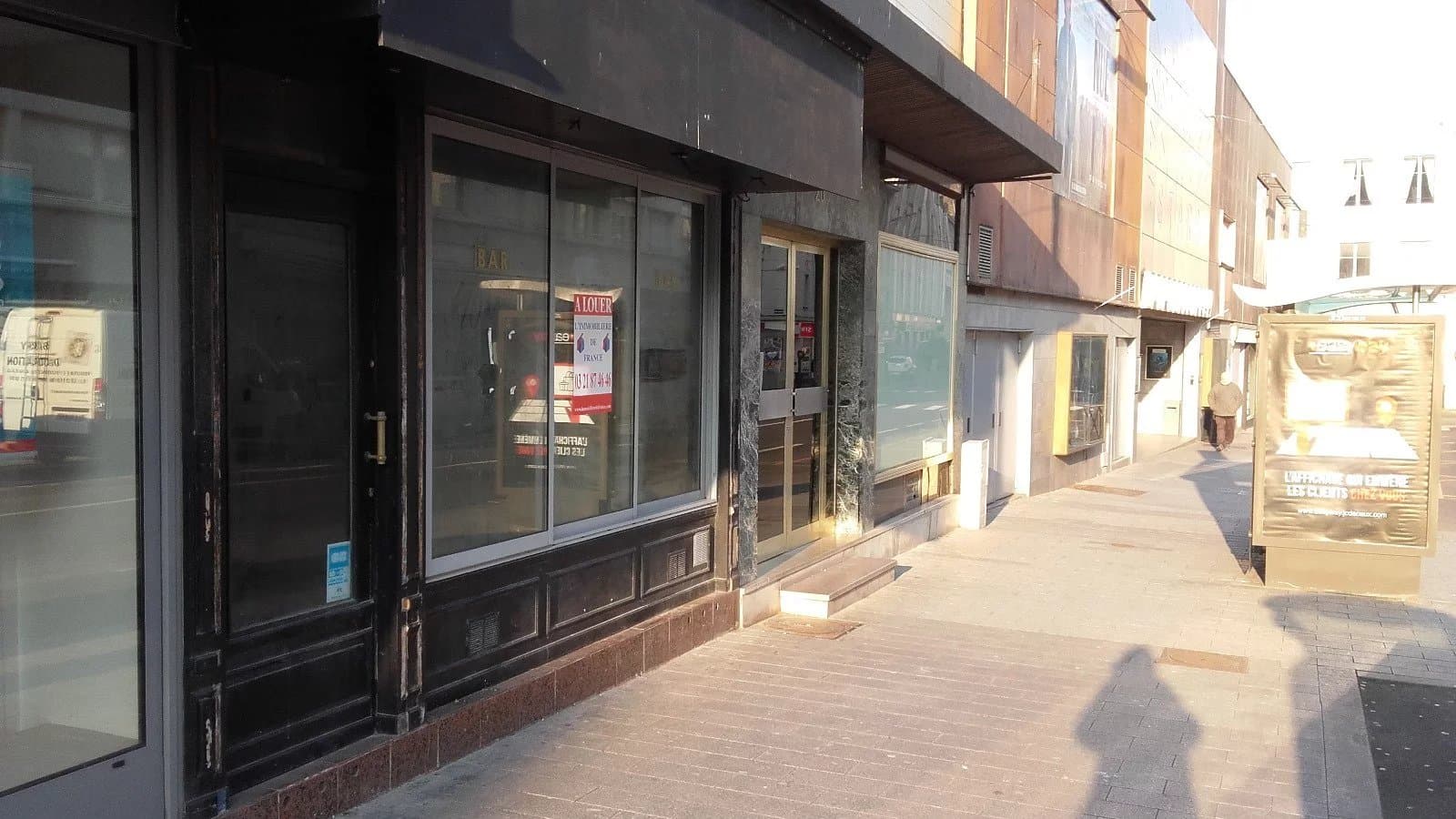 Local commercial · 102 m² · Location — photo 2