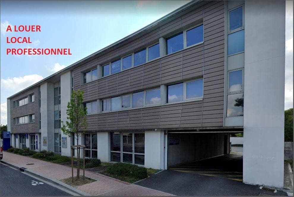 Local commercial · 129 m² · Location — photo 1
