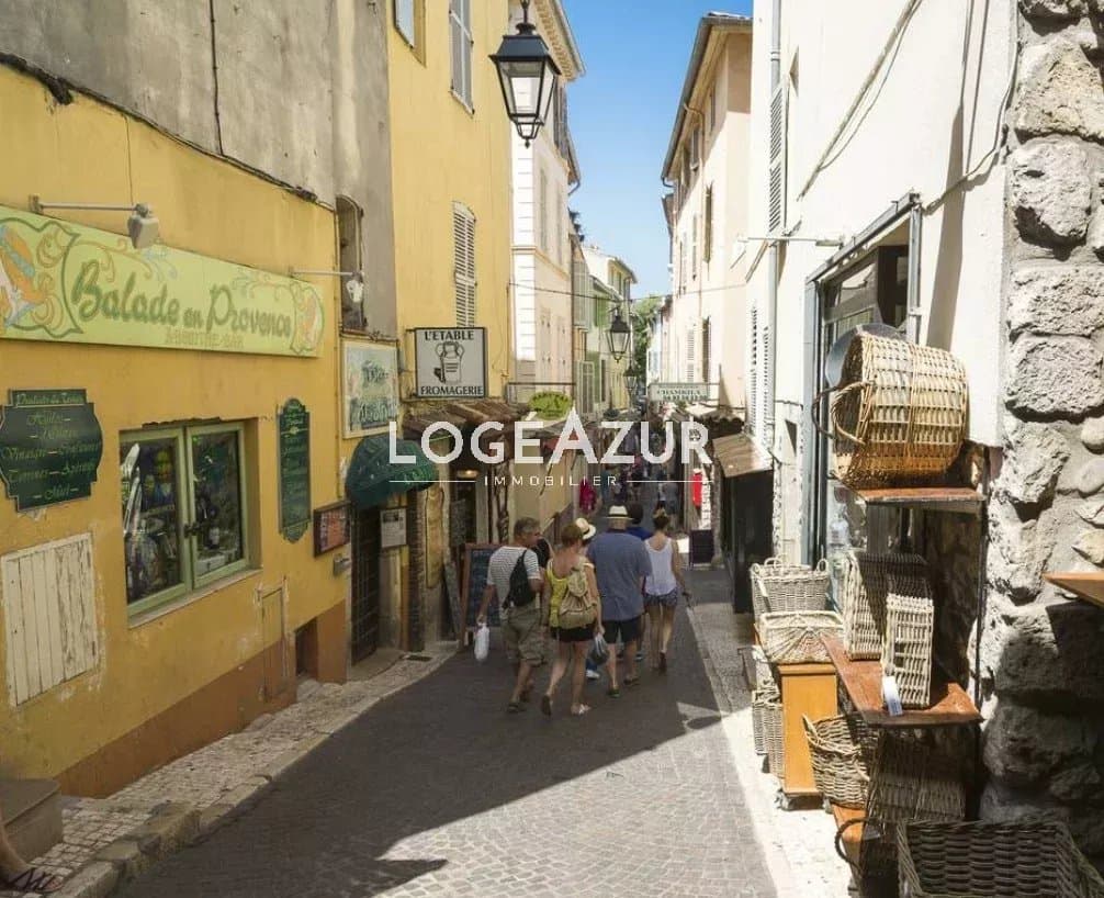 Local commercial · 49 m² · Location — photo 3