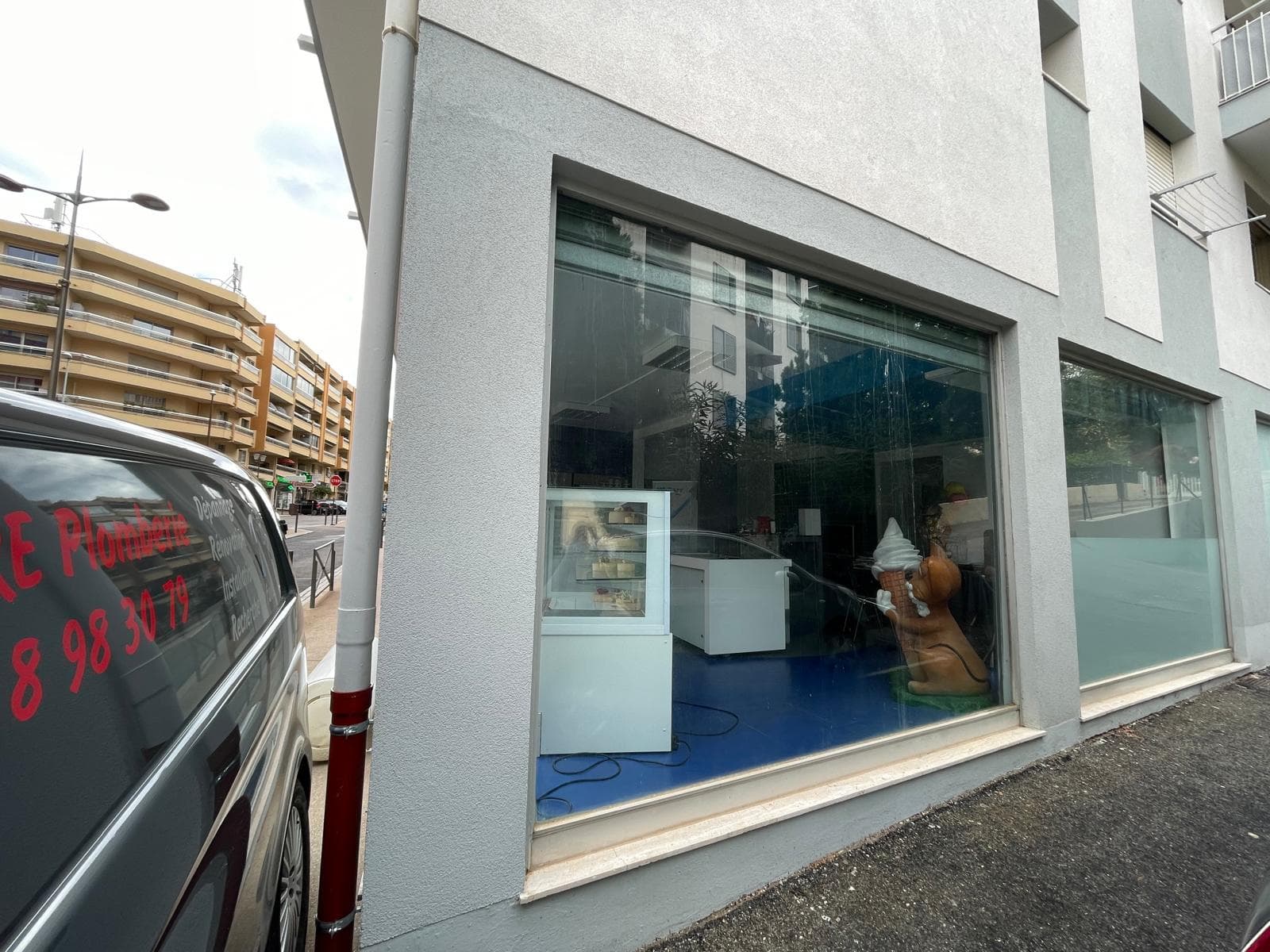 Local commercial · 67 m² · Location — photo 2
