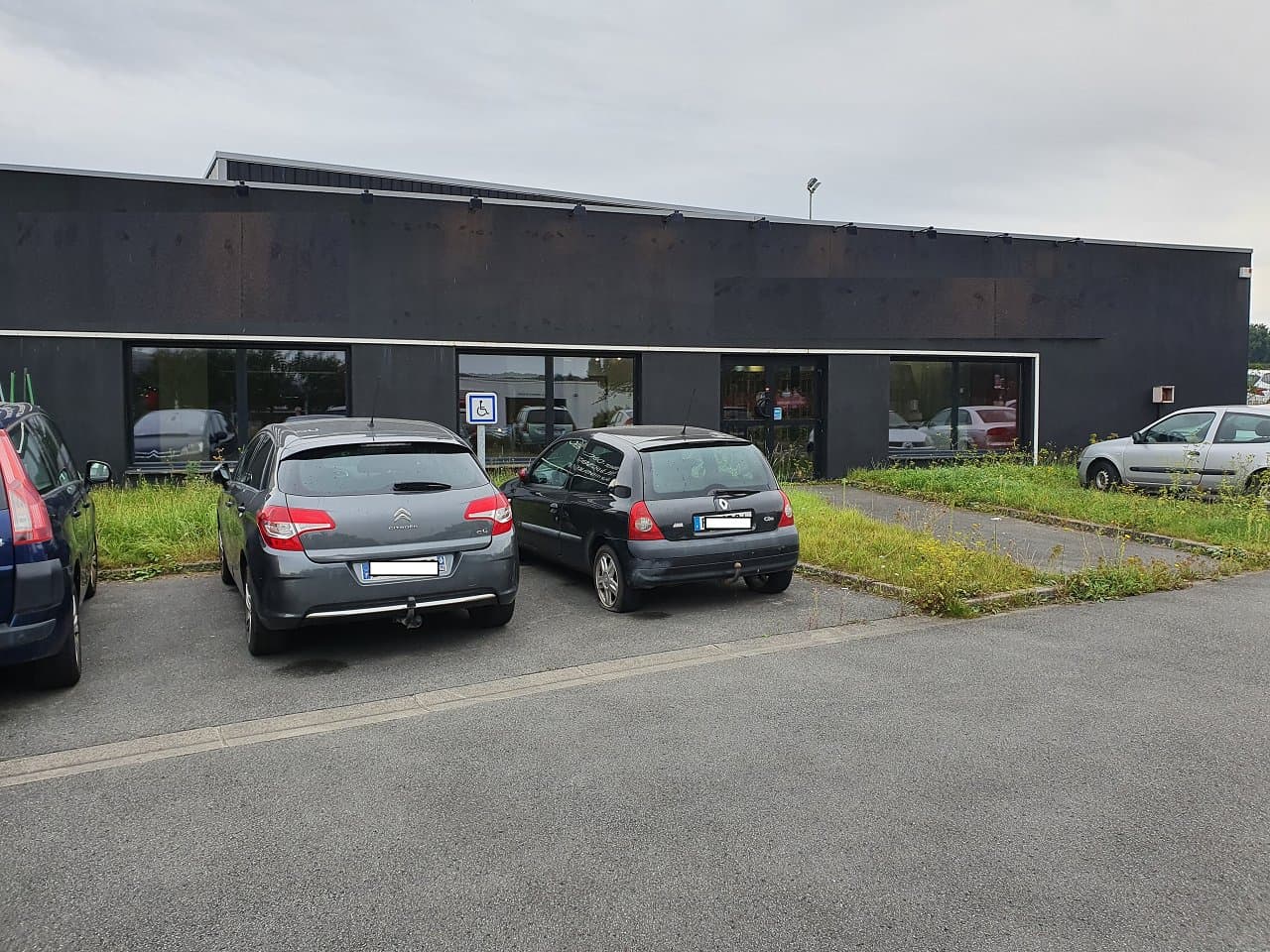 Local commercial 670 m² — PAS DE CALAIS — photo 1