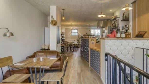 Local commercial · 130 m² · Fonds de commerce — photo 2