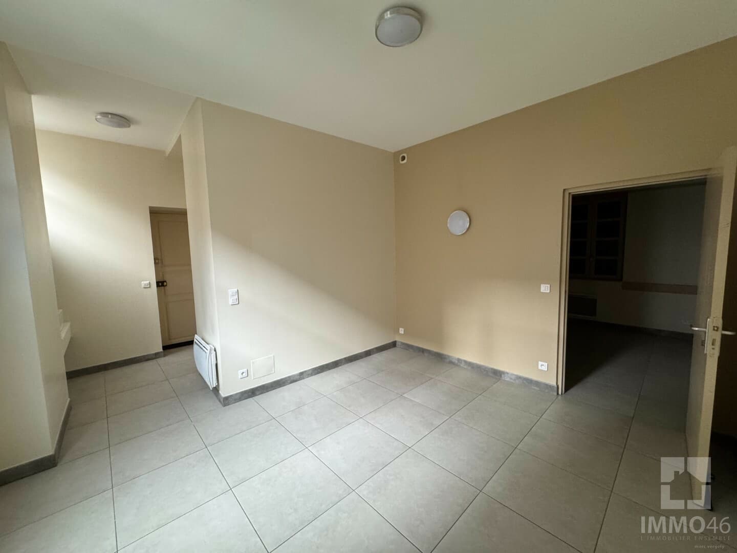 Local commercial 36 m² — CAHORS — photo 1