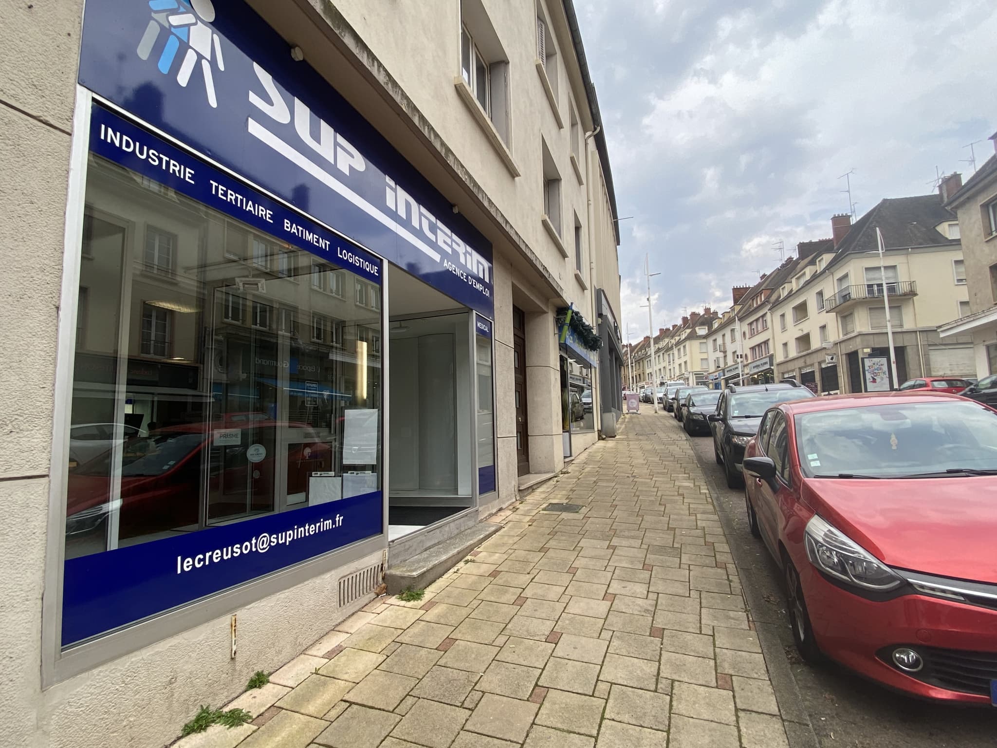 Local commercial 77 m² — LE CREUSOT — photo 1