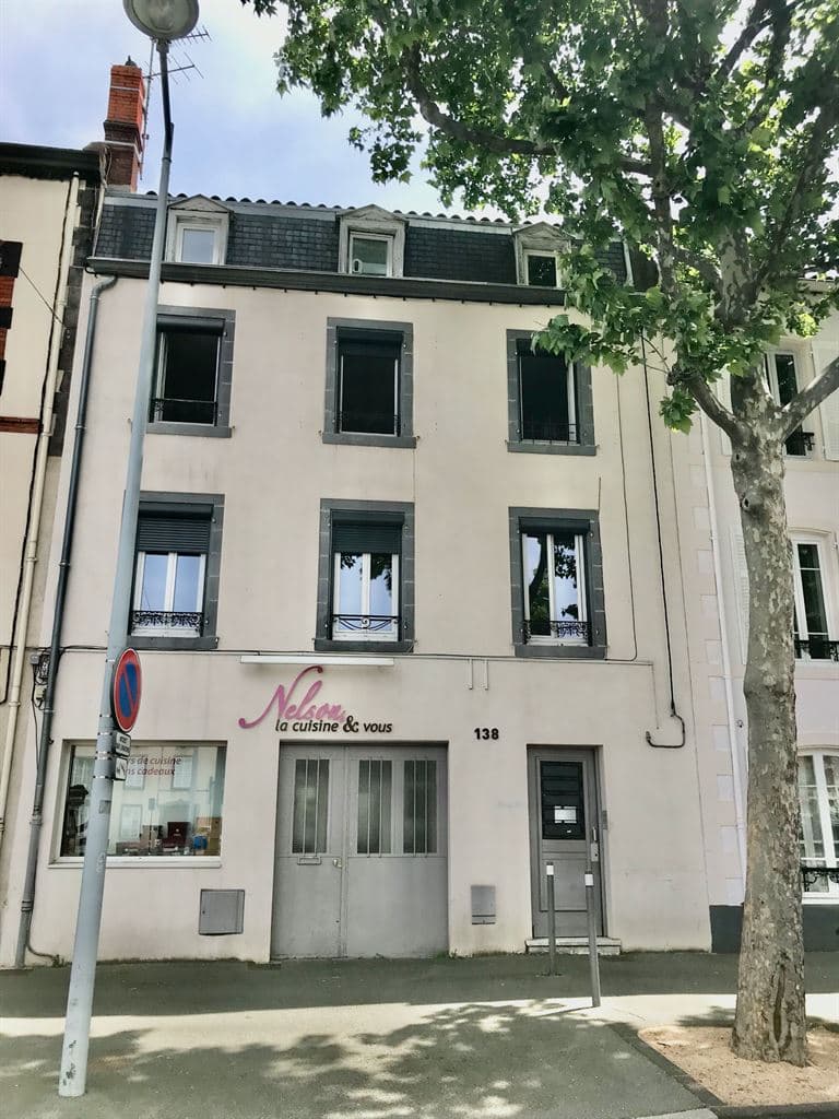 Local commercial · 200 m² · Achat des murs — photo 1