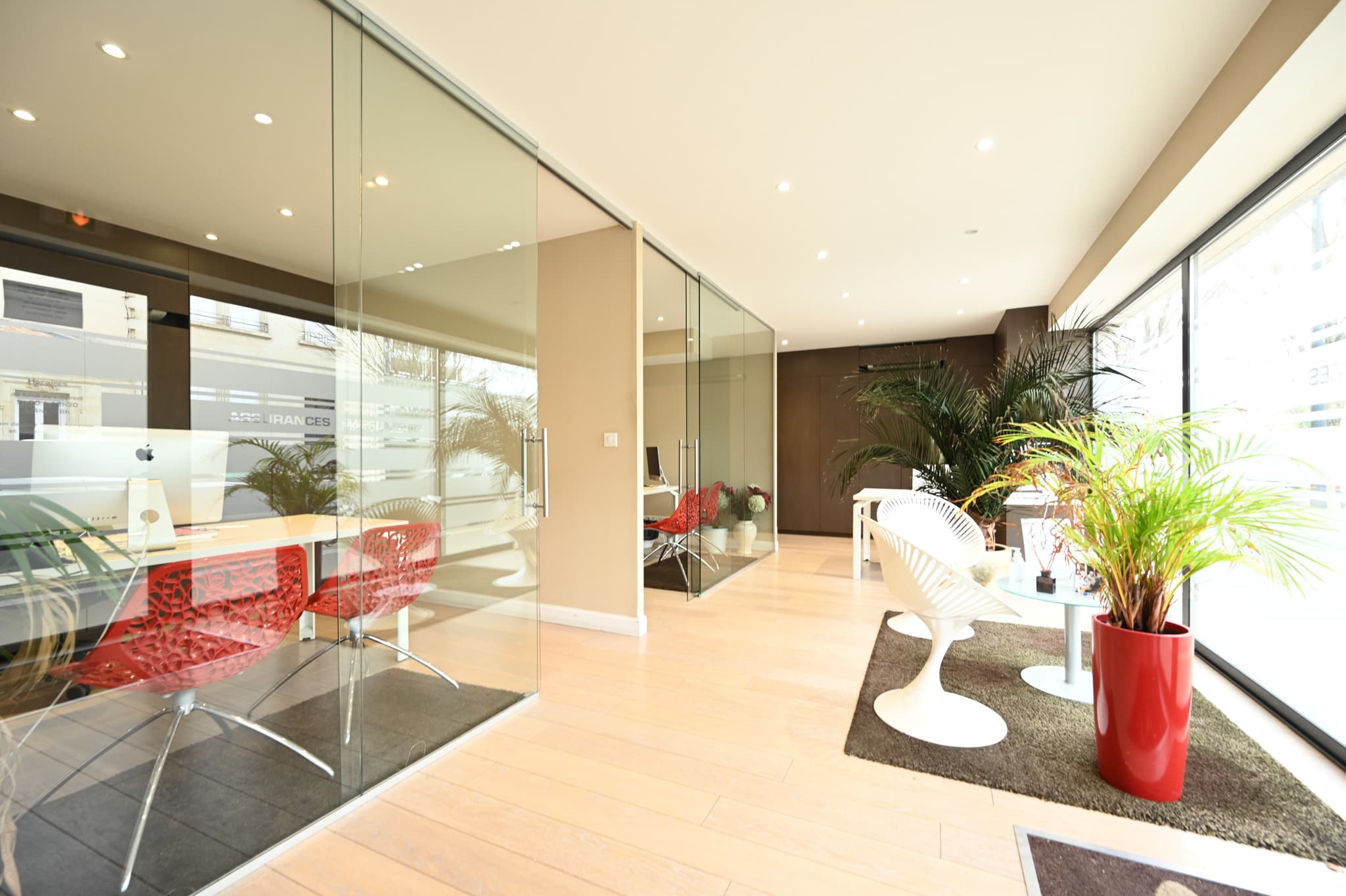 Local commercial 147 m² — BORDEAUX — photo 1