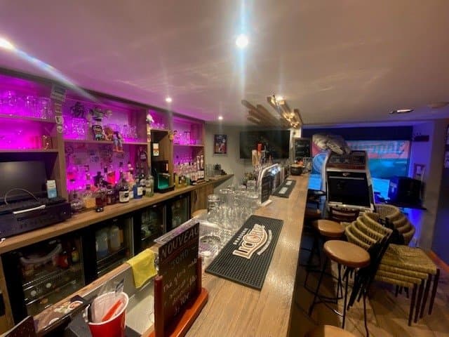 Local commercial — CHERBOURG EN COTENTIN — photo 1