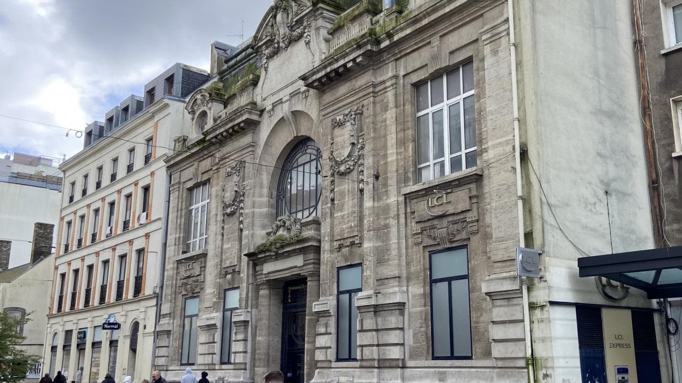 Local commercial 1043 m² — BOULOGNE SUR MER — photo 1