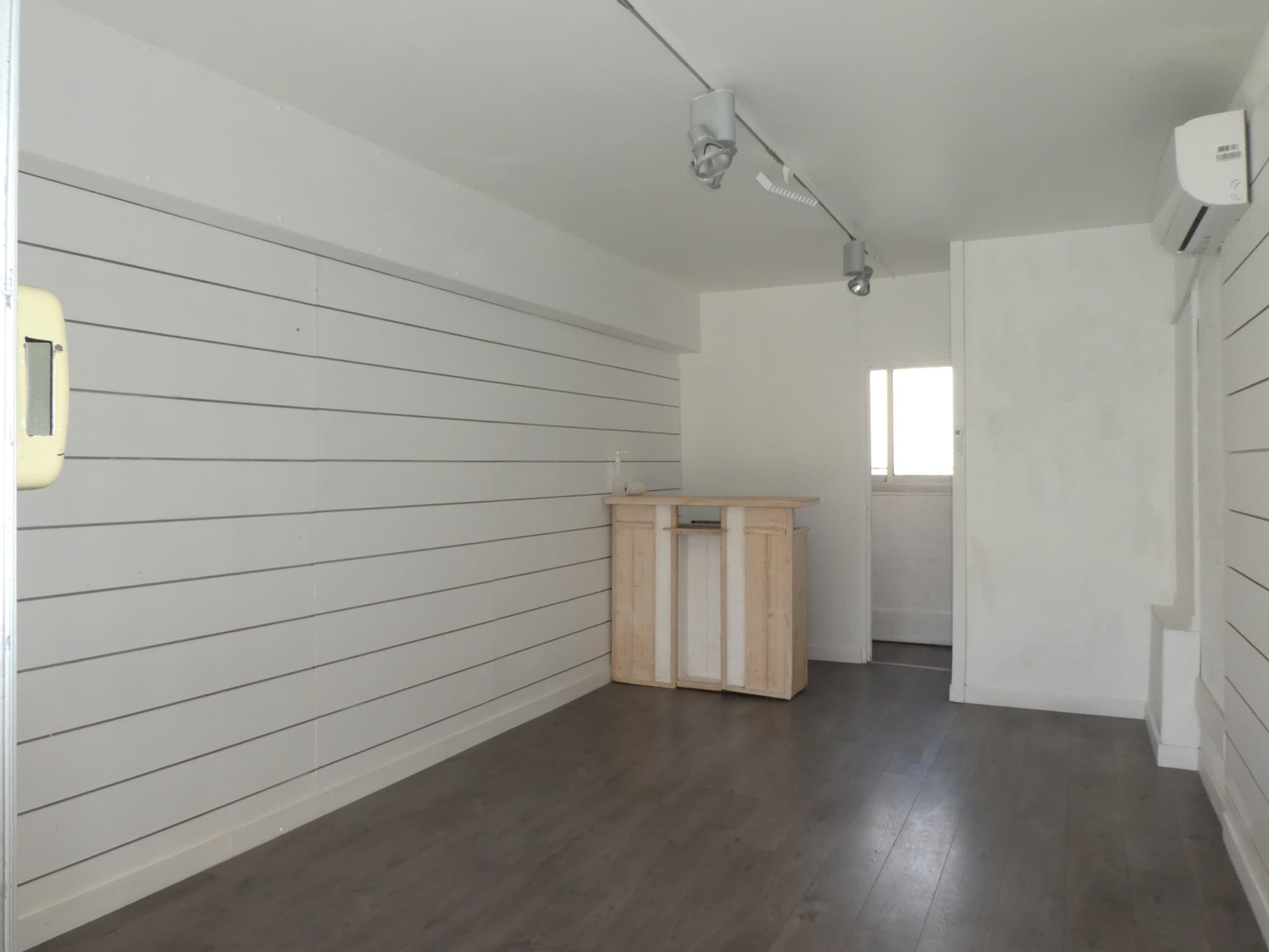 Local commercial 21 m² — GRUISSAN — photo 1
