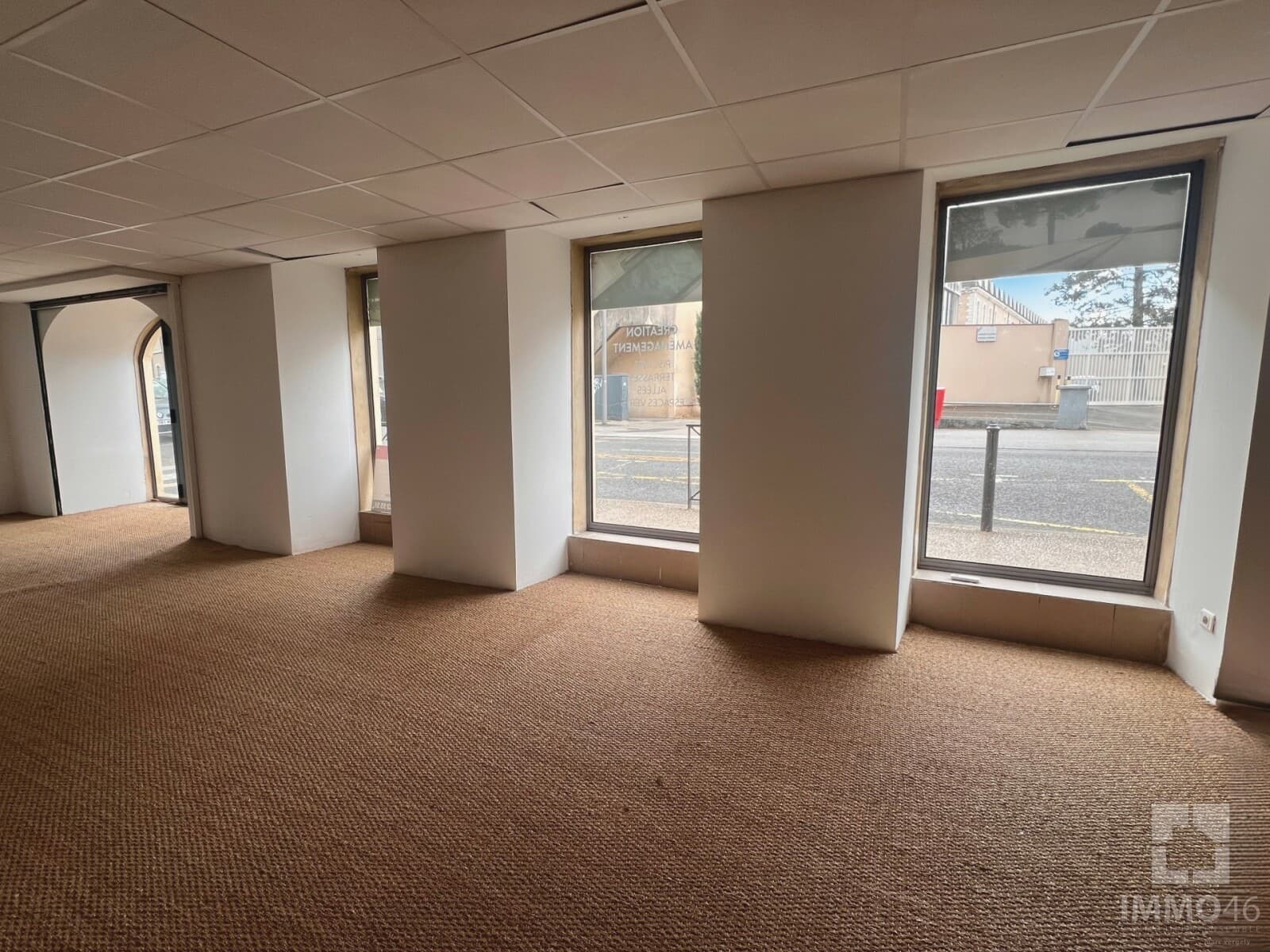 Local commercial 50 m² — CAHORS — photo 1