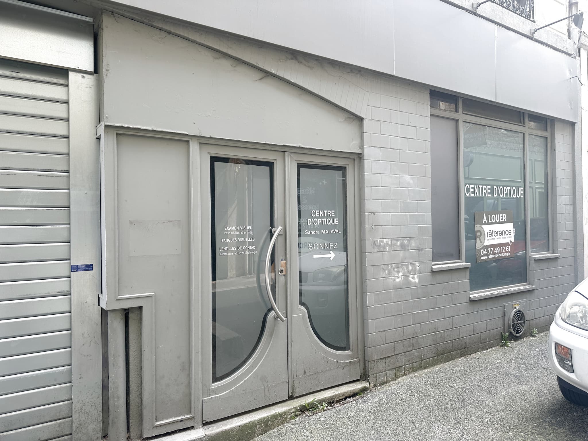 Local commercial 97 m² — ST ETIENNE — photo 1