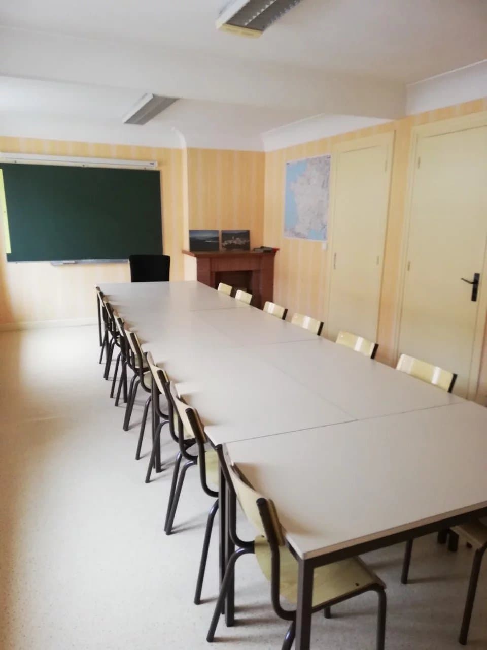 Local commercial · 160 m² · Location — photo 3