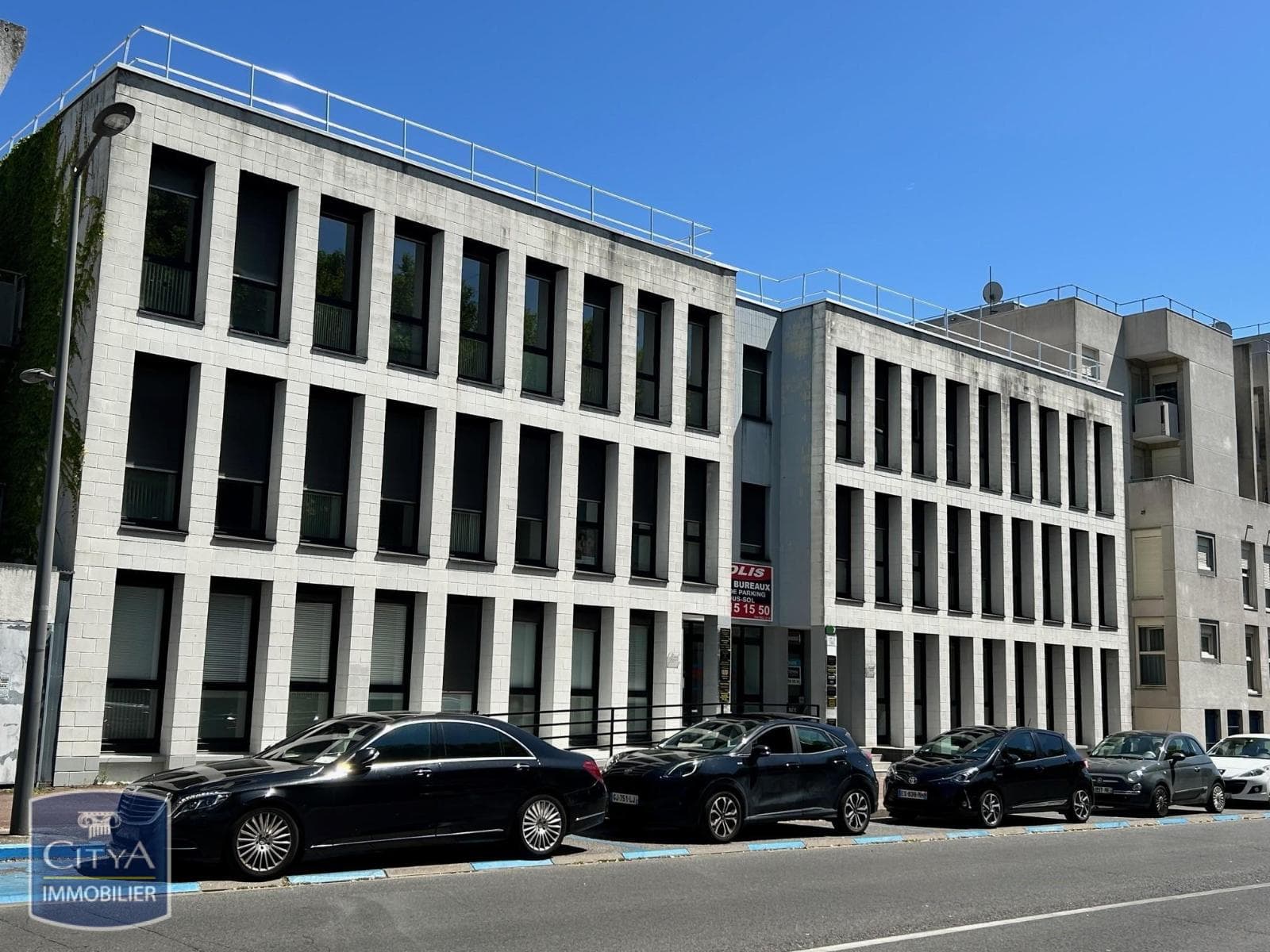 Local commercial · 46 m² · Location — photo 1