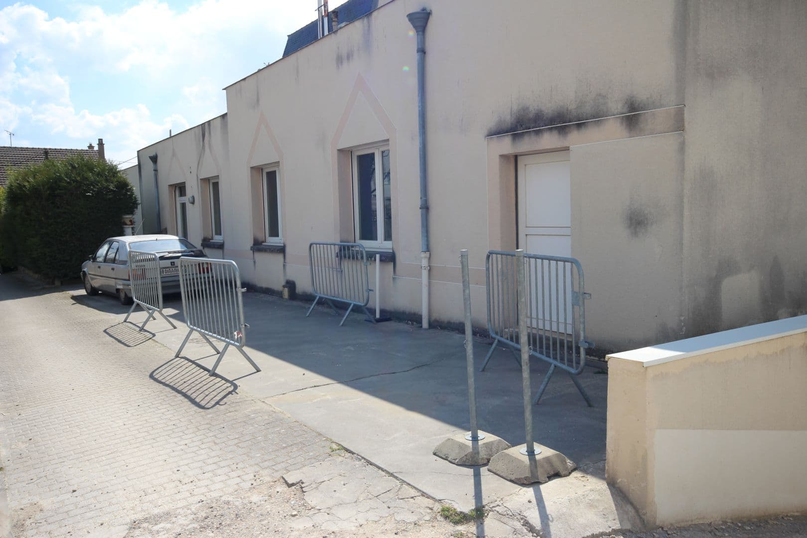 Local commercial 220 m² — HAUTS DE SEINE — photo 1