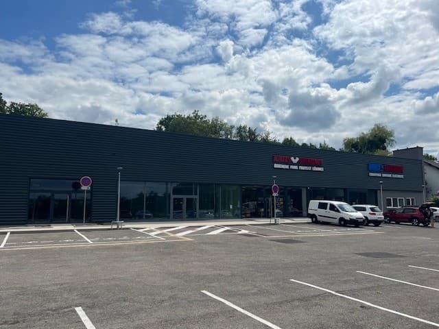 Local commercial · 346 m² · Location — photo 1