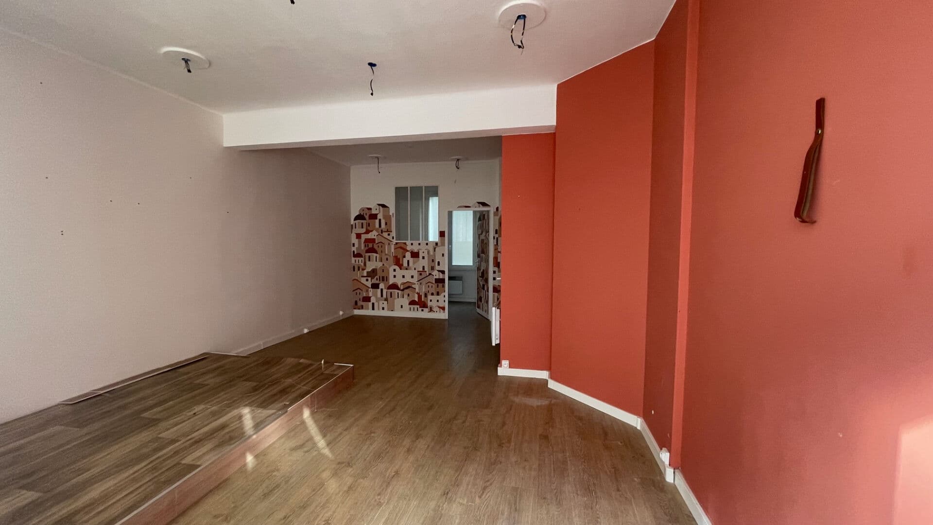 Local commercial · Location — photo 2