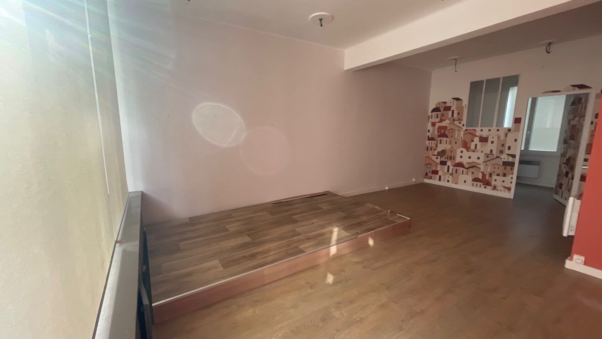 Local commercial · Location — photo 3