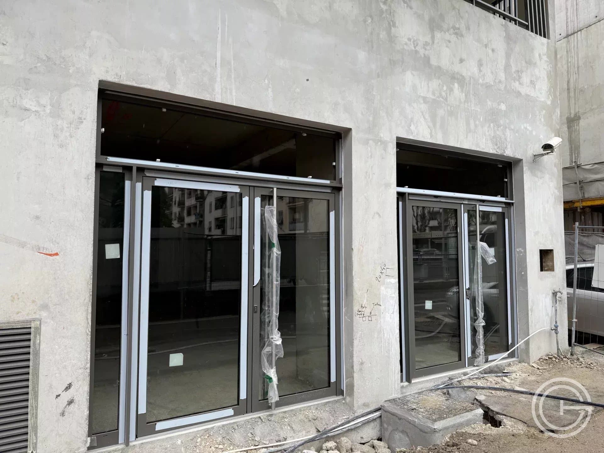 Local commercial · 71 m² · Location — photo 3
