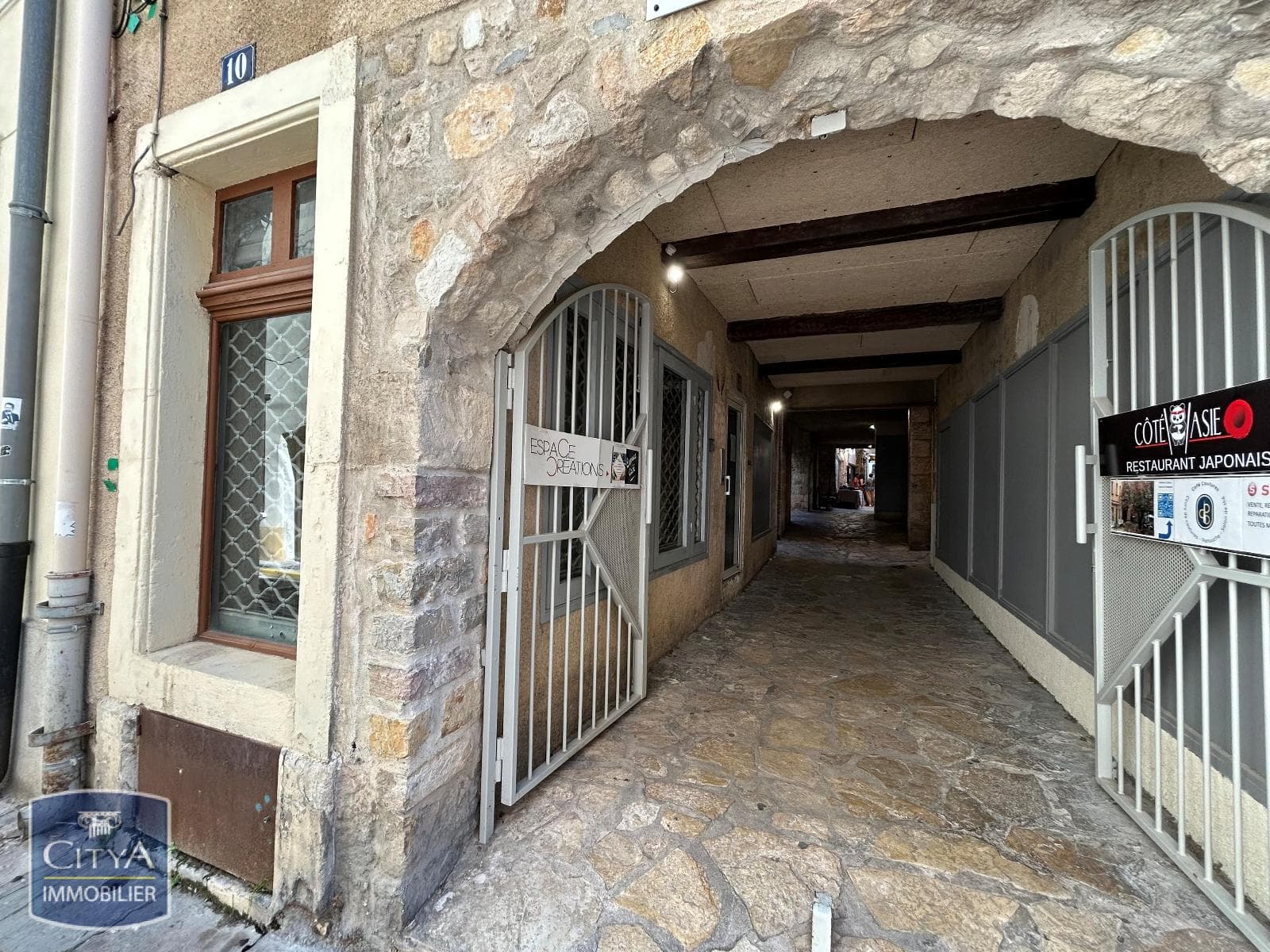 Local commercial · Location — photo 2
